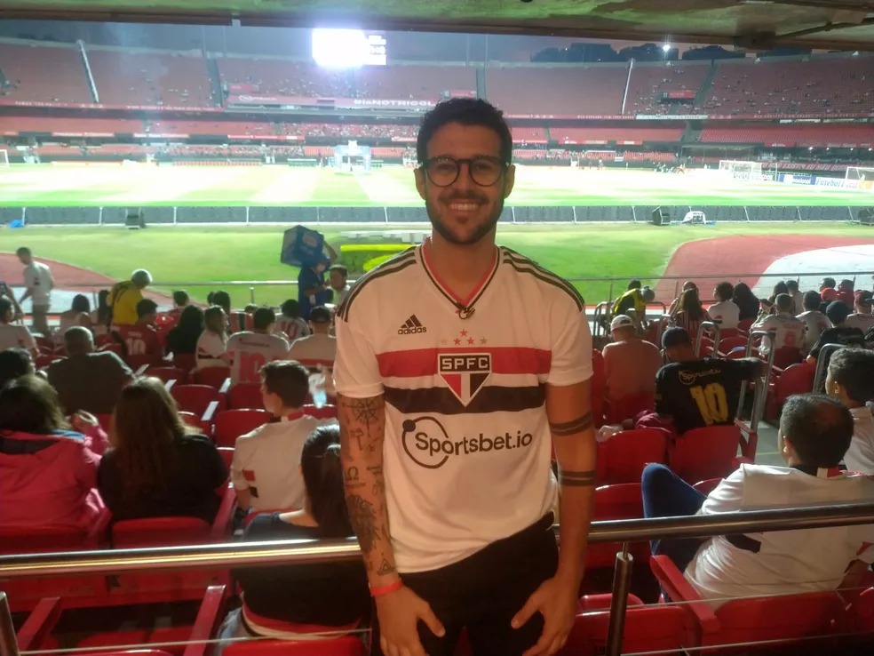 Rodrigo Mussi volta ao Morumbi após acidente