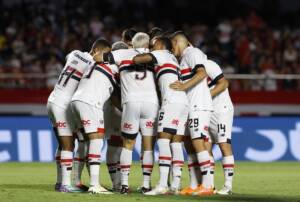 Time do São Paulo em jogo contra o Santos