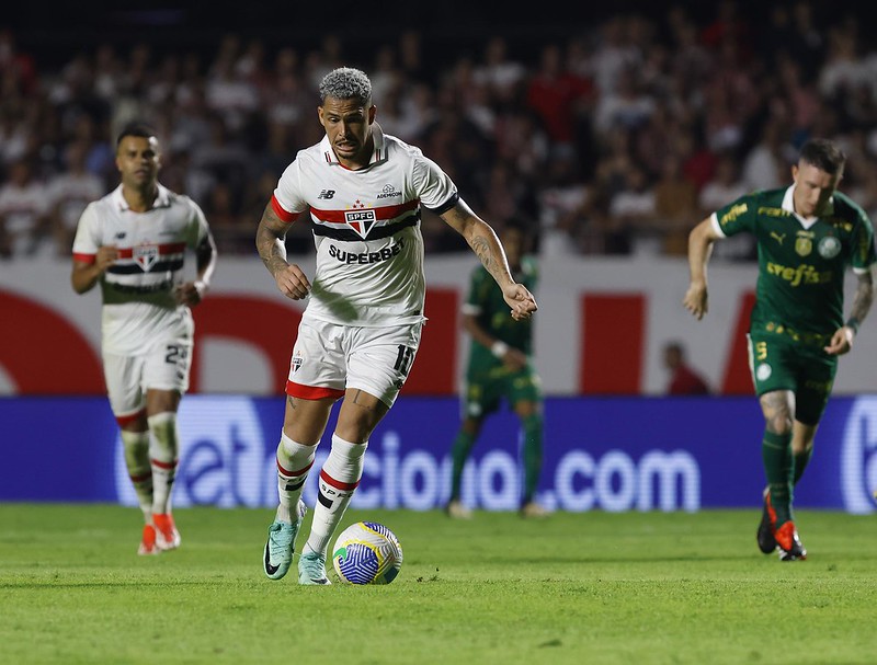 Luciano em jogo contra o Palmeiras