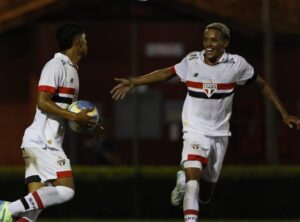 Jogadores do time sub-20 do Tricolor